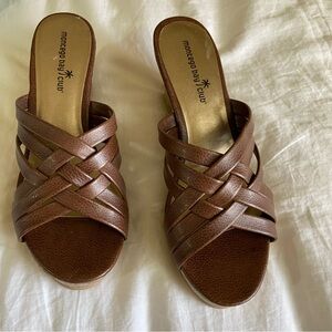 Montgomery bay club brown wedge shoes